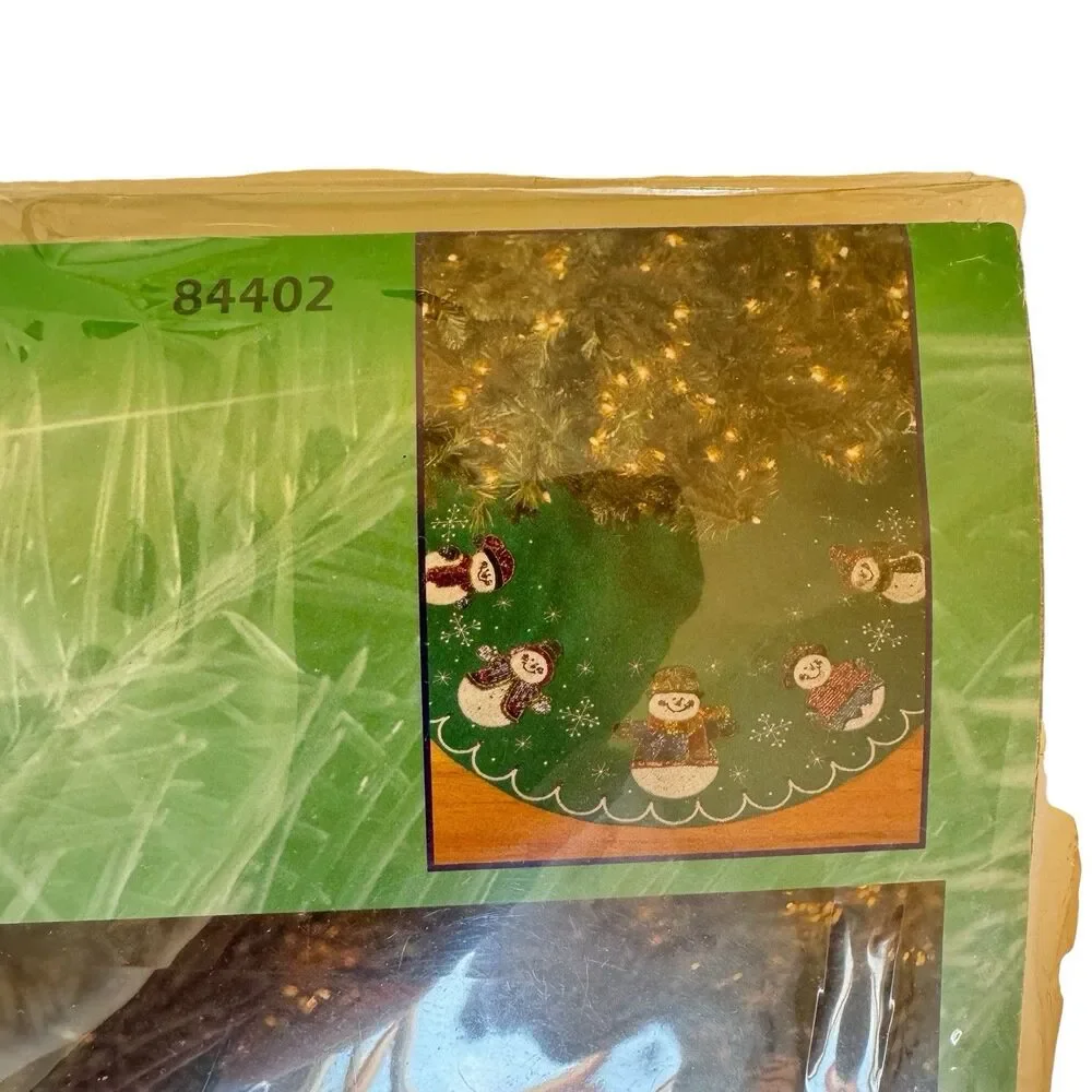Bucilla Christmas Felt Appliqué Whimsical Snowman Tree Skirt 84402